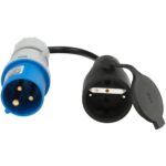 Adaptador de clavija CEE a Schuko, 2 polos + Tierra. Max. 16A. 230V