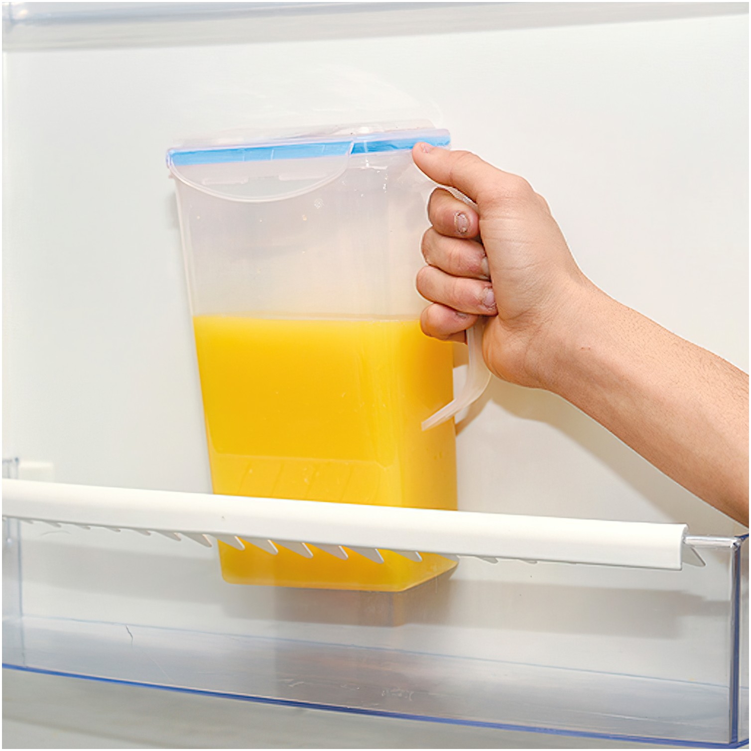 Jarra Plastico Cuadrada 1.500 ml. 11 x 6.5 x 22.5 (alt) cm.